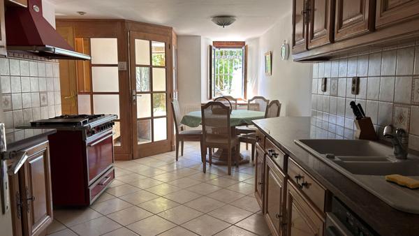 Domaine d'exception +500 m² sur 1,7 ha, Vue panoramique Aubrac, Idéal Gîte ou Grande Demeure Laguiole