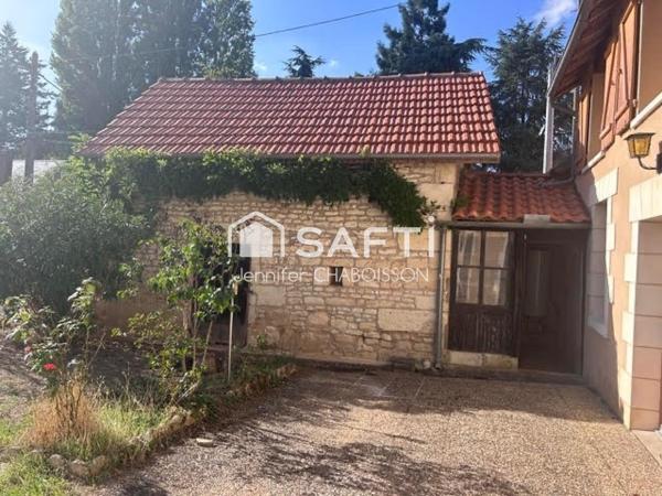 MAISON AVEC GRANGES, DEPENDANCES ET FORT POTENTIEL