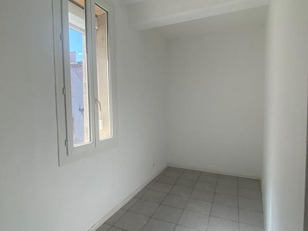 Appartement 2 pièces - BEDARIEUX - 47.50 m2 - 505 € CC
