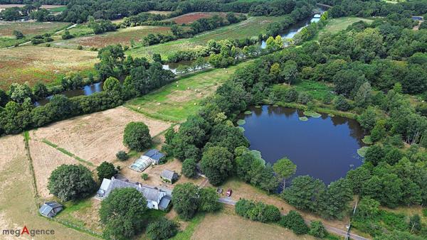 Maison à PLOERMEL, 56800 - 17 pièces 340m²