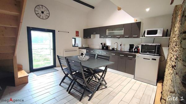 Maison à PLOERMEL, 56800 - 17 pièces 340m²