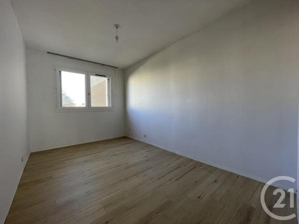 Appartement F5 à vendre  5 pièces - 97,47 m2 VILLEPARISIS - 77