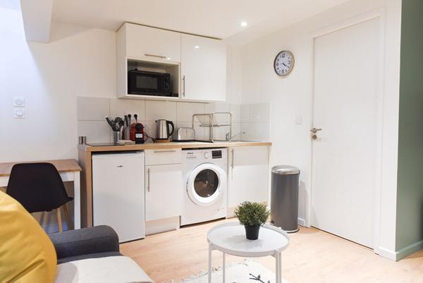 immeuble de rapport 8 appartement et 1 local commercial