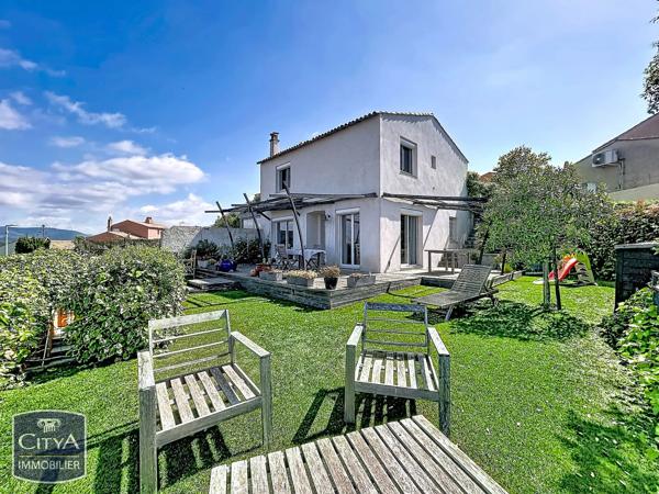 Maison à vendre 4 pièces 85.71m² Saint-Raphaël (83700)
