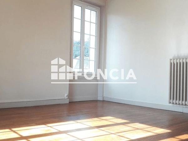 Location Appartement 4 pièces 96.28 m² - 33 AVENUE DU MARECHAL LECLERC Blois 41000