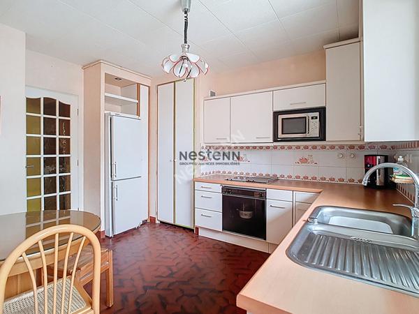 A VENDRE- 3 CHAMBRES POSSIBLES pour cet appartement Grenoble 4 pièce(s) 82.55 m2 Lumineux en étage Idéal famille et proche des transport.
