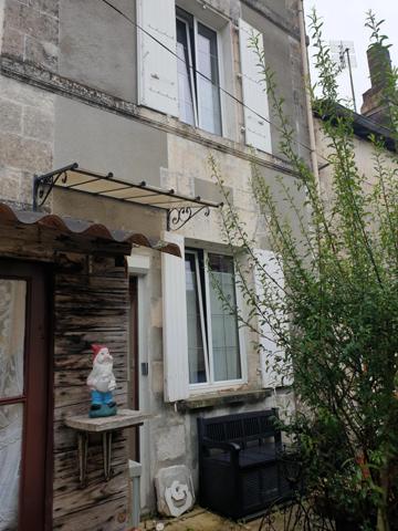 🏡 CHALAIS (16) Maison de ville à fort potentiel – 134 m² habitables + studio 39 m² – À rénover