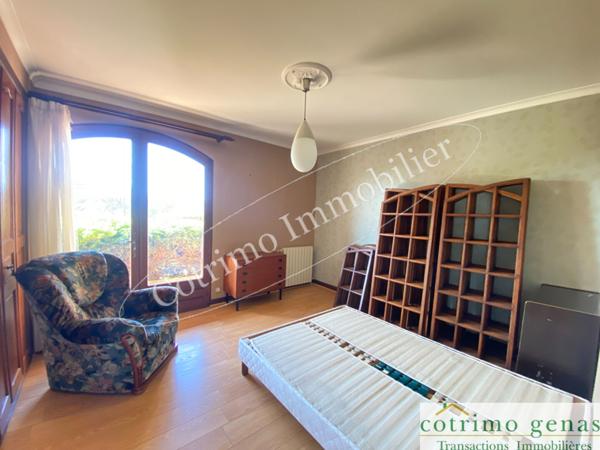 GENAS Maison 200m²+S/sol 180m² +Terrain 1186m²