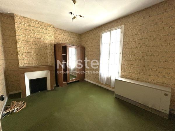 MAISON DE 90m² À RÉNOVER AU COEUR DE VALENCAY AVEC COURETTE ET DÉPENDANCES (INDRE 36)