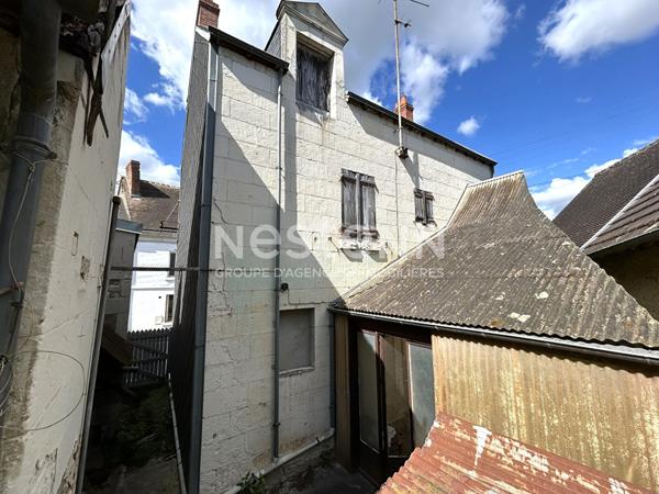 MAISON DE 90m² À RÉNOVER AU COEUR DE VALENCAY AVEC COURETTE ET DÉPENDANCES (INDRE 36)