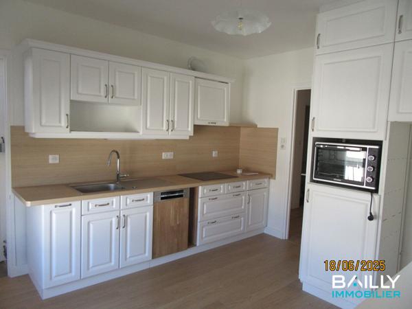 Appartement La Roche Sur Yon 3 pièce(s) 70.90 m2 , La roche sur yon