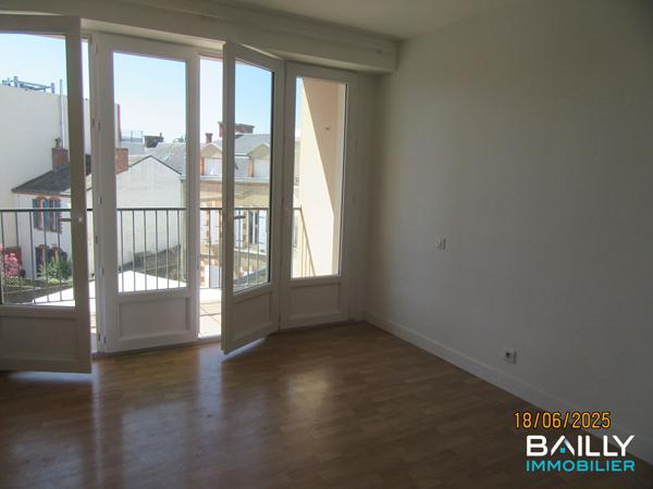 Appartement La Roche Sur Yon 3 pièce(s) 70.90 m2 , La roche sur yon