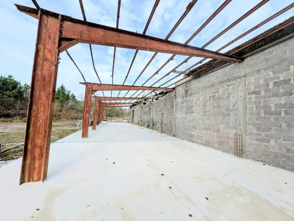 BATIMENT 125 m² viabilisé eau et électricité