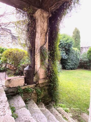 Maubec (84660) Demeure du 18ème, secteur MAUBEC, PETIT COUSTELLET, OPPEDE