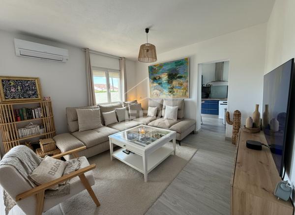 Villeneuve de la Raho : Maison 6 pièces, 4 chambres et jardin avec piscine à vendre