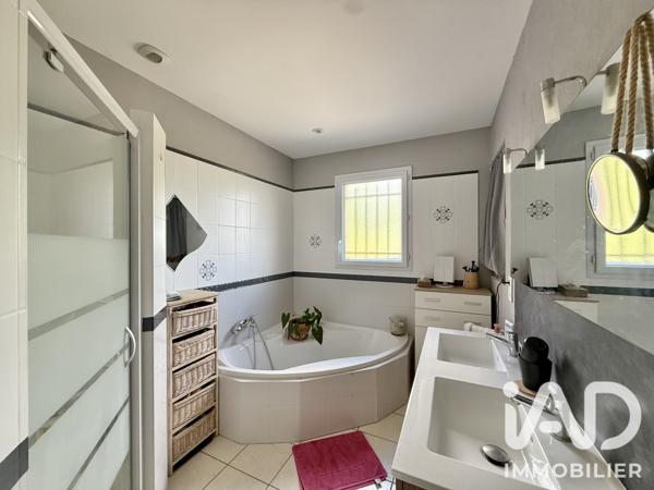 Maison à vendre 5 pièces 137 m² Saint-André-d'Allas