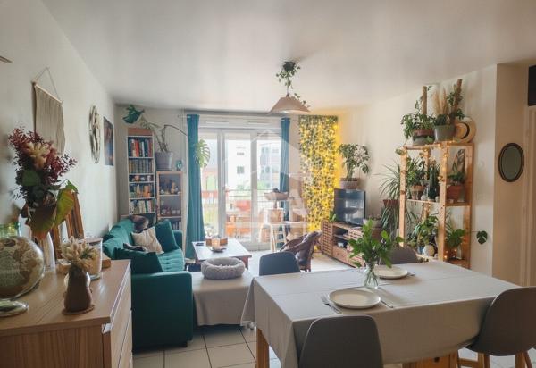 Lozanne  Gare à pied -Appartement T3 de 73 m² -Résidence sécurisée