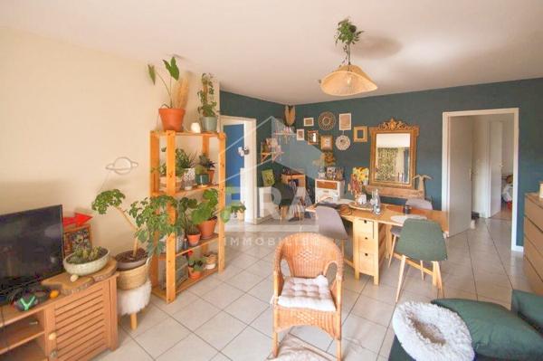 Lozanne  Gare à pied -Appartement T3 de 73 m² -Résidence sécurisée