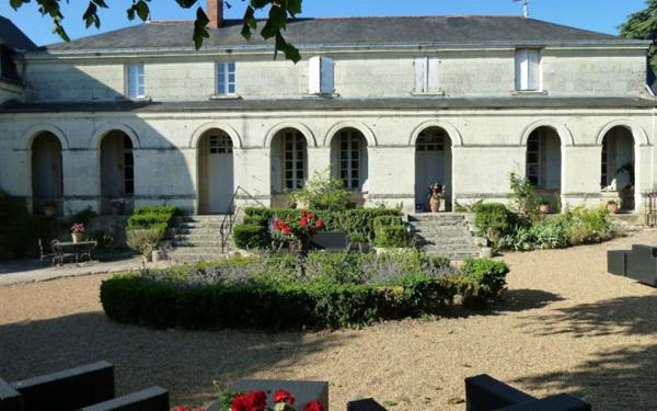 Manoir 11 pièces à Le Coudray-Macouard