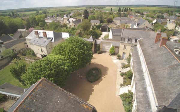 Manoir 11 pièces à Le Coudray-Macouard