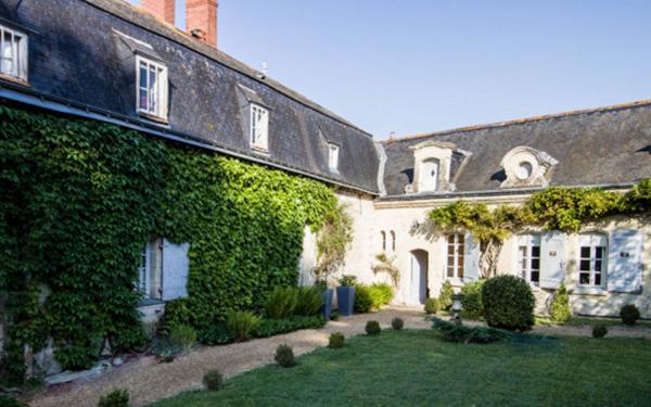 Manoir 11 pièces à Le Coudray-Macouard
