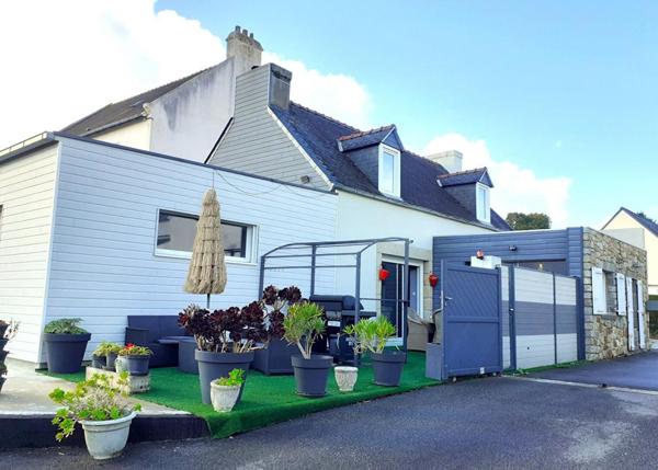 Maison 7 pièce(s) 130 m2  à Crozon (29 160) à 2 pas de la grande plage de Morgat