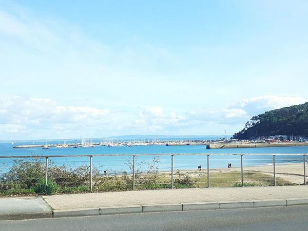 Maison 7 pièce(s) 130 m2  à Crozon (29 160) à 2 pas de la grande plage de Morgat