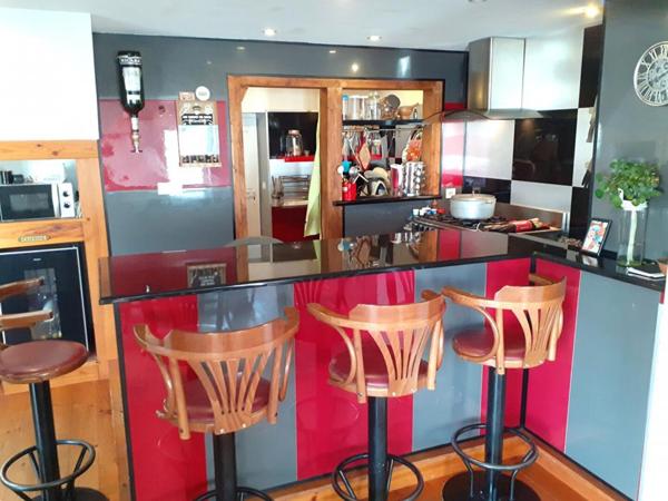 Maison 7 pièce(s) 130 m2  à Crozon (29 160) à 2 pas de la grande plage de Morgat