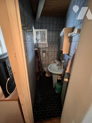 A VENDRE St-BARTHELEMY Maison de ville à rénover