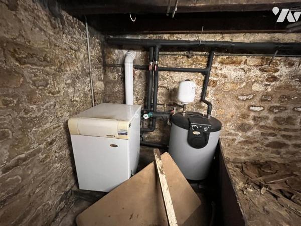 A VENDRE St-BARTHELEMY Maison de ville à rénover