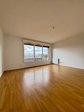 APPARTEMENT T2 A LOUER - LILLE VIEUX LILLE - 58 m 2 - 1 060 € charges comprises par mois
