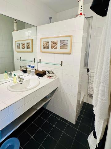 Cap Ferret en 1ère ligne, superbe appartement d’architecte en prise directe avec le bassin