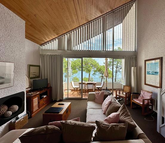 Cap Ferret en 1ère ligne, superbe appartement d’architecte en prise directe avec le bassin
