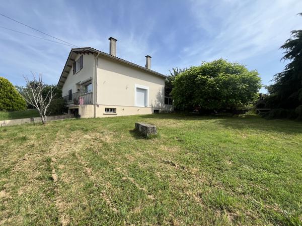 Maison Familiale à BAZAS Maison familiale de 185 m² rénovée avec dépendance – Centre de Bazas à pied
