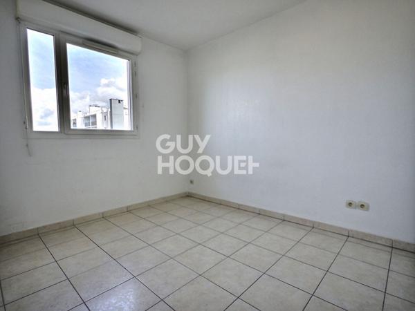 Marseille 1er T3 avec balcon et box fermé à 8 min de la gare Saint-Charles.