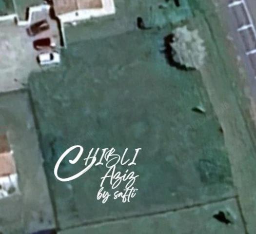 Terrain constructible de 1 242 m² situé dans un quartier calme et tranquille, idéal pour concrétiser votre projet de construction. Environnement paisible, cadre agréable et belle superficie offrant de nombreuses possibilités d’aménagement. Une opportunité rare pour bâtir la maison de vos rêves.