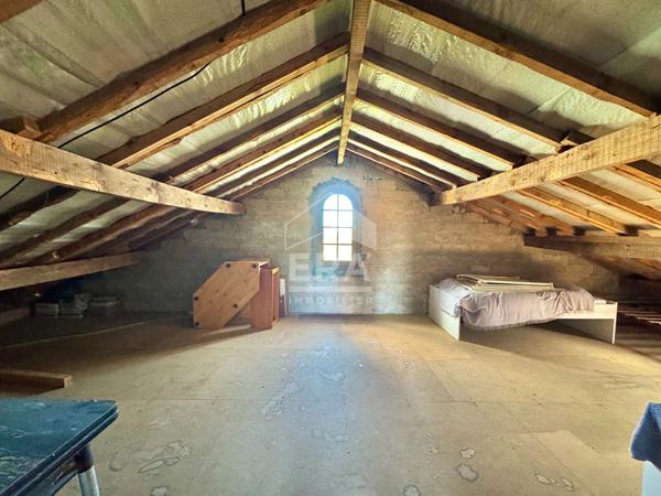 À 900 m de Pontaillac : Maison atypique avec terrain constructible en sus