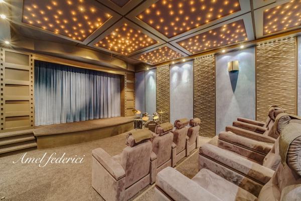 MAISON ALFORT - Villa d’architecte d’exception avec salle de cinéma privée haut de gamme