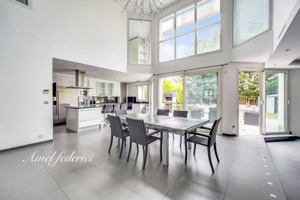 MAISON ALFORT - Villa d’architecte d’exception avec salle de cinéma privée haut de gamme