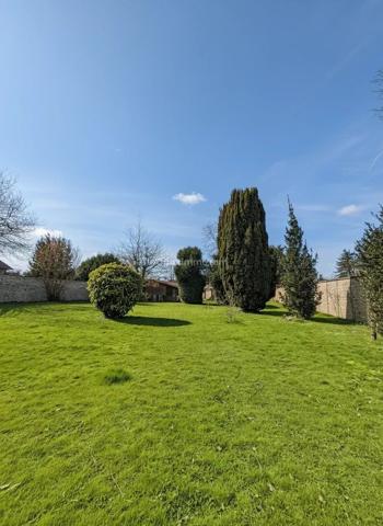 Vente                                                      Maison
                        
                     6 pièces                      235 m2                     à Chailly-en-Bière