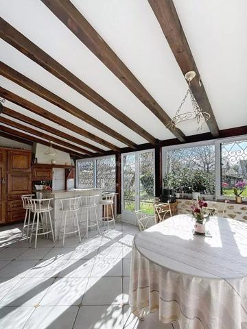 Vente                                                      Maison
                        
                     6 pièces                      235 m2                     à Chailly-en-Bière