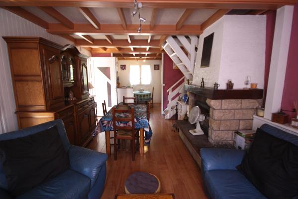 Maison à vendre 5 pièces de 84 m² sur les hauteurs de TENAY (01) sur un terrain de 1516 m²