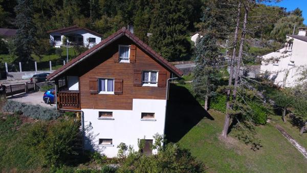 Maison à vendre 5 pièces de 84 m² sur les hauteurs de TENAY (01) sur un terrain de 1516 m²
