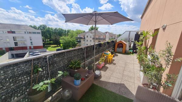 Appartement F3 2 chambres en duplex avec terrasse