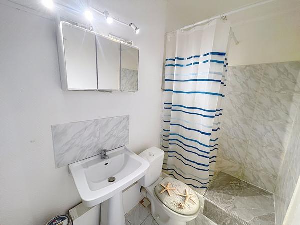 Exclusivité Nestenn Peymeinade, studio avec balcon , 1 pièce 27 m2, (23.70 m2 loi carrez), vue forêt