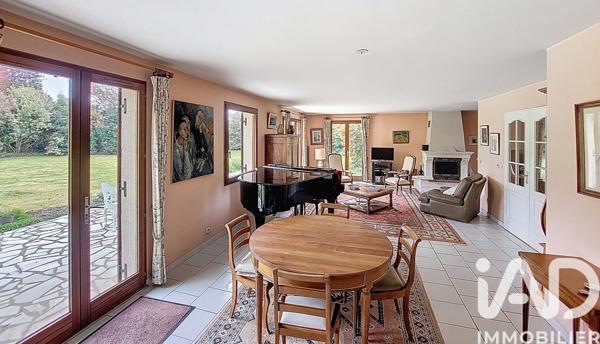 Maison à vendre 7 pièces 139,82 m² Mandres-les-Roses