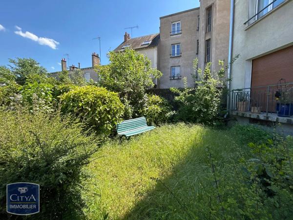 Appartement à louer 4 pièces 88.29m² Tours (37000)