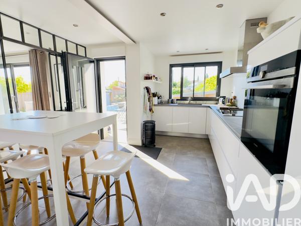 Maison à vendre 5 pièces 145 m² Mérignac