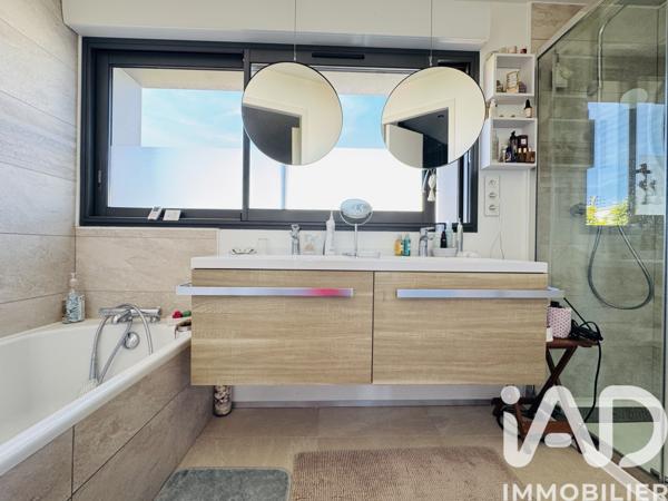 Maison à vendre 5 pièces 145 m² Mérignac