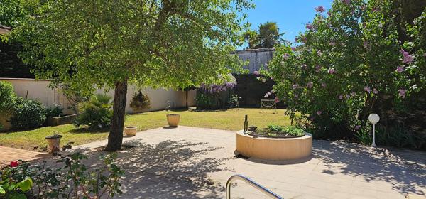 47300 VILLENEUVE SUR LOT Maison avec piscine à Villeneuve/Lot proche écoles, lycées et commodités